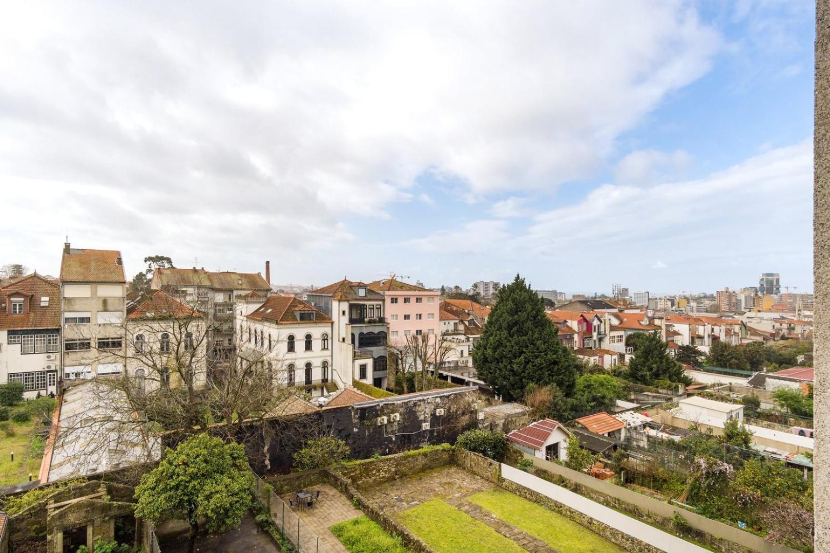 Guestready - Urban Oasis With Private Balcony Apartment Porto Ngoại thất bức ảnh